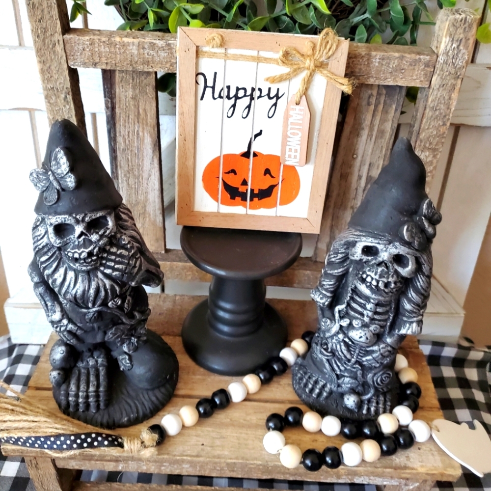 2X ♡Farmhouse Halloween  zombie 8" gnomes